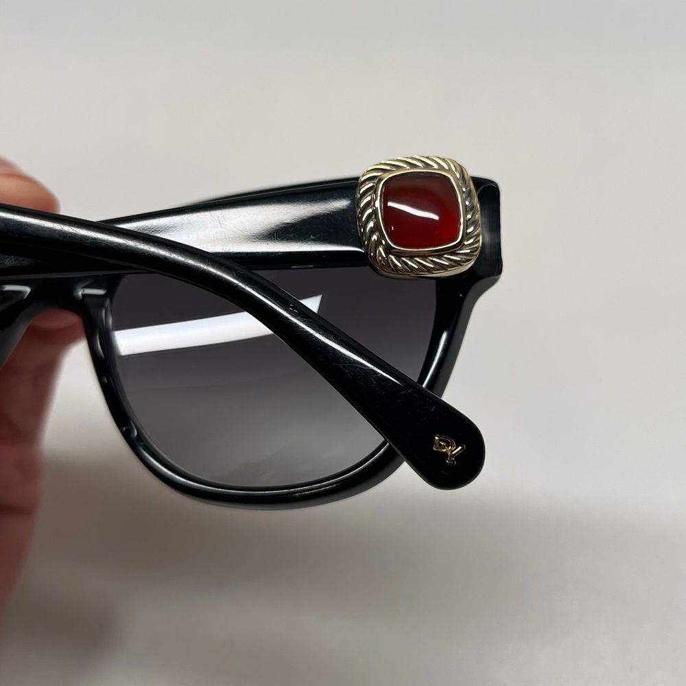 David Yurman Black Sunglasses with Red Accents - original case not included - Picture 12 of 15